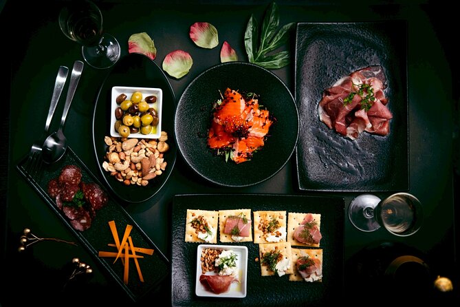 Osaka: PICCADILLY PREMIUM DINNER SHOW&NIGHTCLUB with Tasting - Choosing between the 5,000-yen and 8,000-yen menus