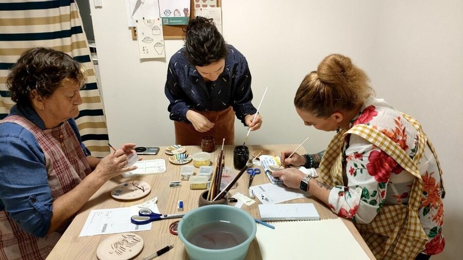 Osaka: Private Ceramic Painting Workshop - Talking about Japanese culture while you work