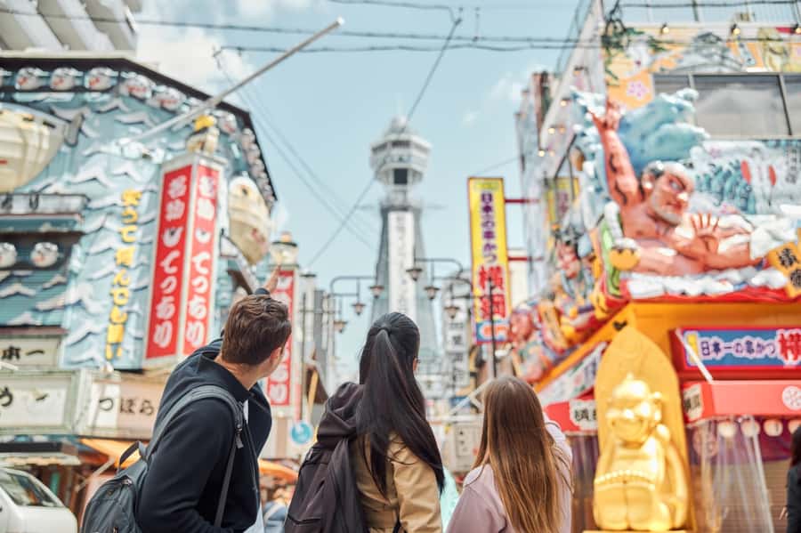 Osaka: Private Discovery Tour with a Local - A Flexible Route That Can Change Midwalk