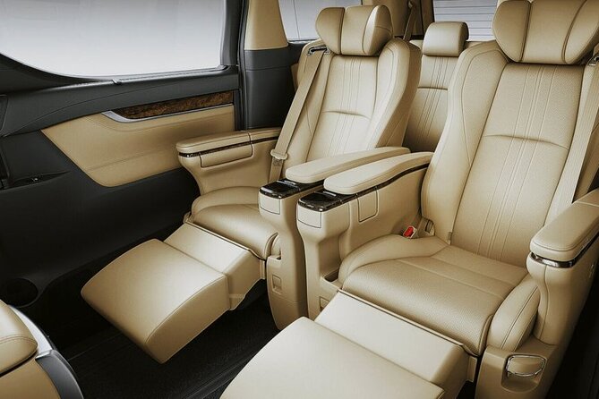 Osaka : Private One-way Transfers to/from Kansai Airport(KIX) - Hotel pickup for a flight home