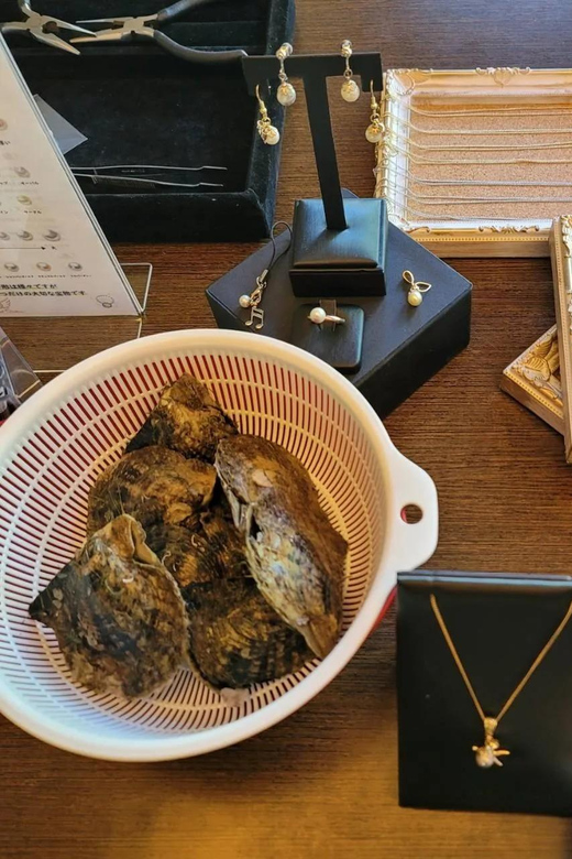 Osaka Shinsaibashi Pearl extraction experience - Who will enjoy this Osaka activity?