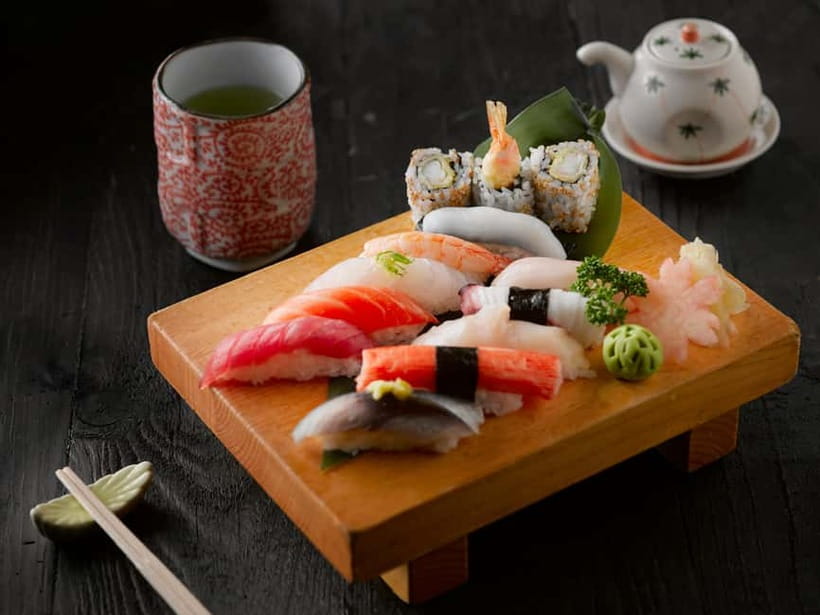 Osaka: Sushi Making Class and Dotonbori Food Tour - Who Should Book This Experience
