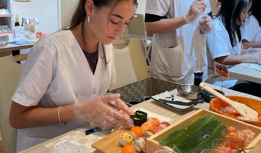Osaka: Sushi Making in Spacious Studio (SAME-DAY OK!) - What makes the instructors important