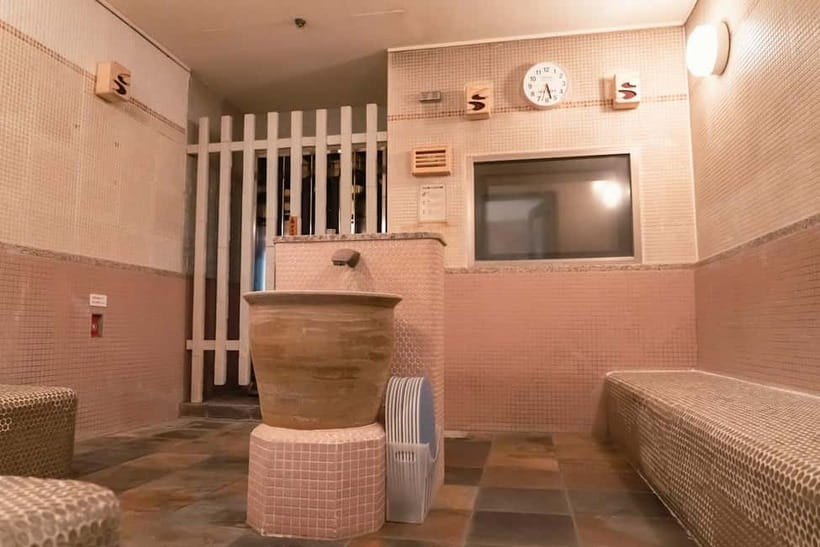 Osaka: Tennen Onsen Naniwa-no-Yu, the famous hot spring spa - The best time to fit Naniwa-no-Yu into your day