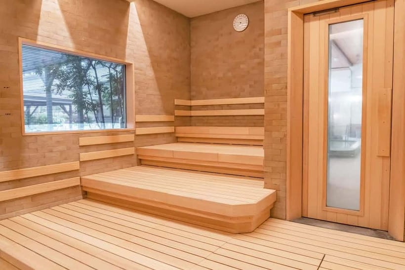 Osaka: Tennen Onsen Naniwa-no-Yu, the famous hot spring spa - Why the city view adds value