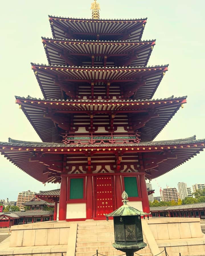 Osaka: Visit the must-see places. - Shinsekai, Tsutenkaku, and a taste of kushikatsu