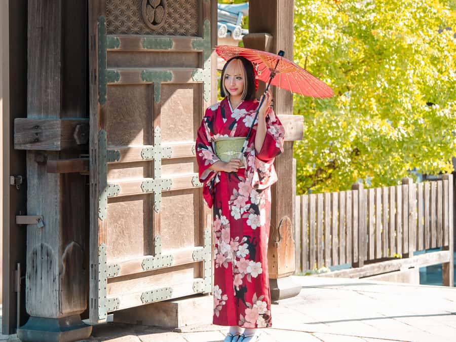 Osaka: Yukata Rental 90mins Plan for Adults - Walking to Dotonbori and Namba