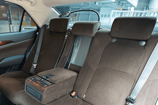 Private arrival Transfer from Kansai airport to Osaka city - Service quality and communication