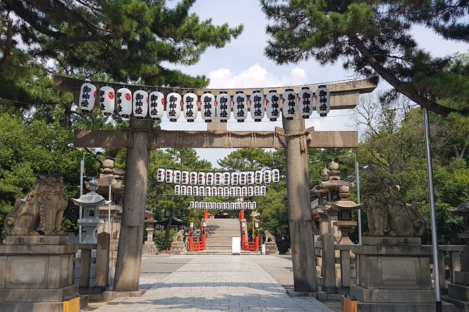 Private Car Full Day Tour of Osaka Temples, Gardens and Kofun Tombs - Sushi lunch keeps the middle of the day simple