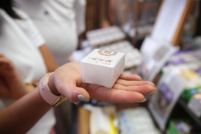 Sakai - Knife Factory and Craft Walking Tour - The cinnamon mochi stop starts the day with local flavor