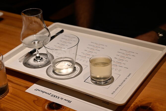 Sake "Omakase" in Osaka : Guided Tasting by a Active Sake brewer - Comparing two rice varieties