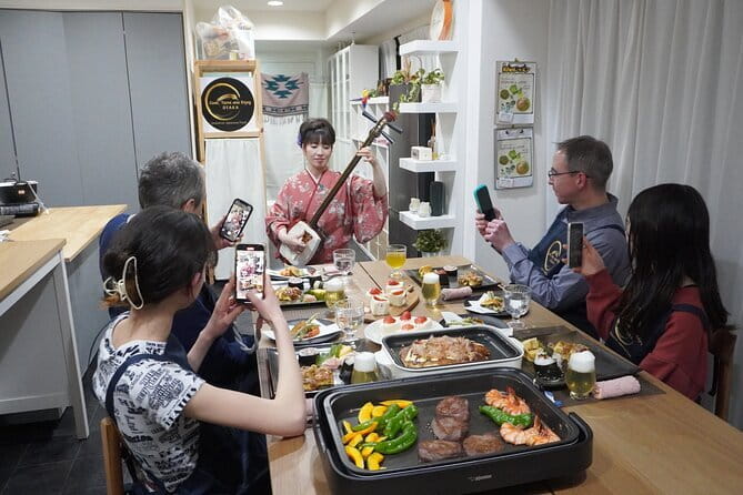 Seasonal Japanese Culture Osaka Paint and Wine Experience - Why the beginner-friendly setup works