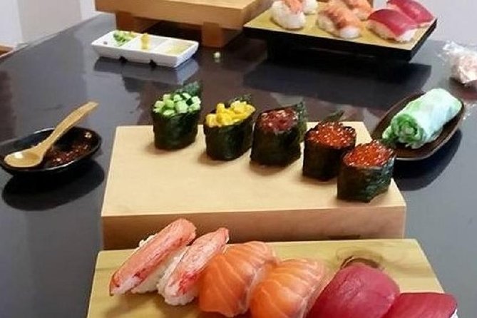 Sushi and Japnese foods cooking class in Osaka - Rolling sushi with a licensed chef