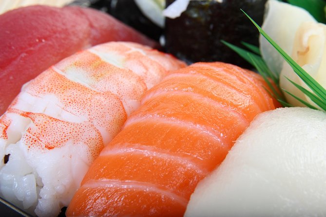 Sushi and Japnese foods cooking class in Osaka - Meeting Yayo near Noda Station