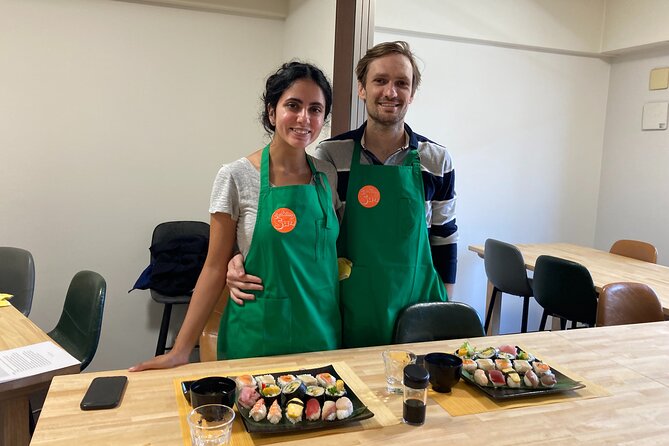 Sushi Class in Osaka Dotonbori - Pressing Kansai-style oshizushi