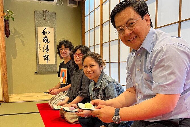 Tea Ceremony Experience in Osaka Doutonbori - Why this ceremony works in the middle of Osaka