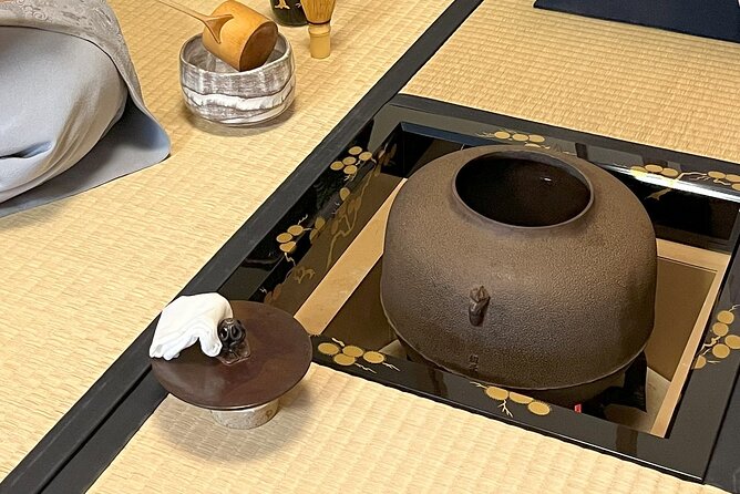 Tea ceremony experience in Osaka with a small group - Watching matcha preparation with a traditional sweet
