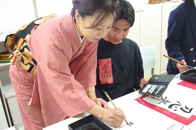 Traditional Calligraphy Experience near Dotonbori - Brush grip, posture, and the quiet rhythm of practice
