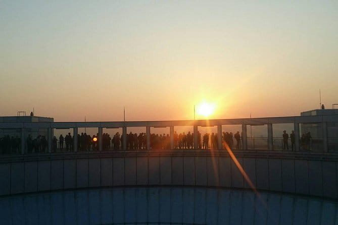 Umeda Sky Building KUCHU-TEIEN OBSERVATORY - The connecting deck adds a little courage