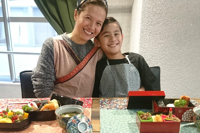 Well-balanced BENTO (lunch box) Cooking Class - Sitting down for bento and miso soup